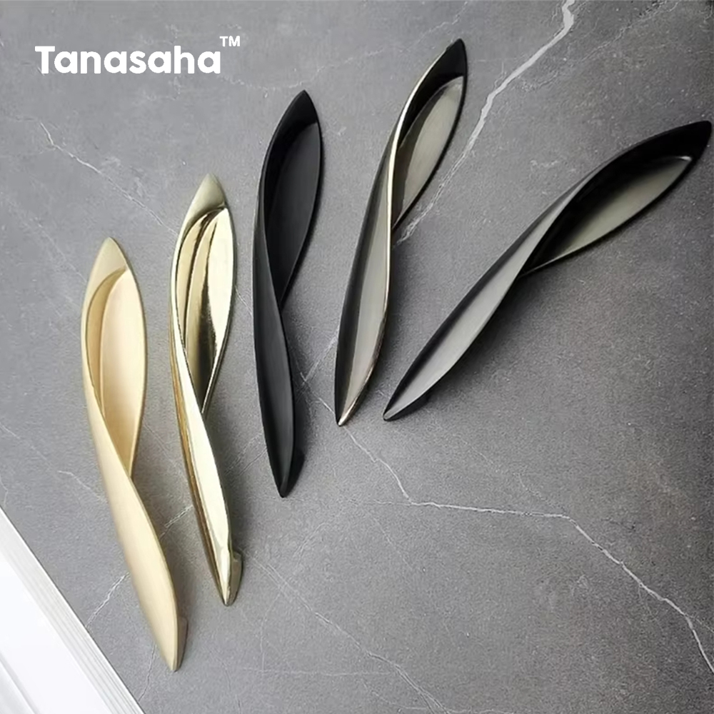 Kitchen Gadgets Cabinet - Handels Cho Phòng Bếp Tay Cửa